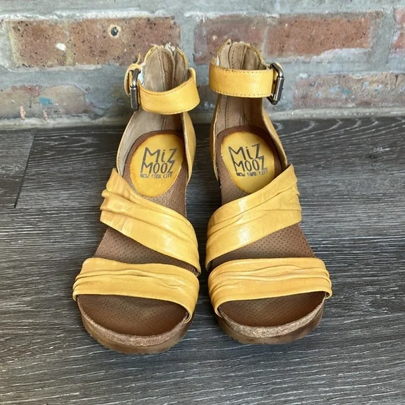 Miz Mooz Cassie leather wedge sandals - Picture 3 of 17